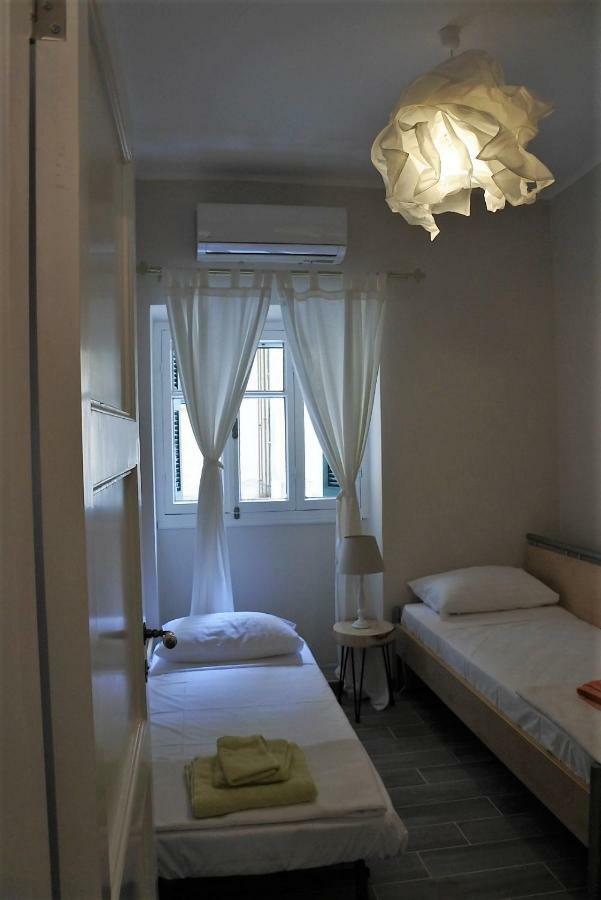 Kondessa Corfu Old Town Apartment ภายนอก รูปภาพ